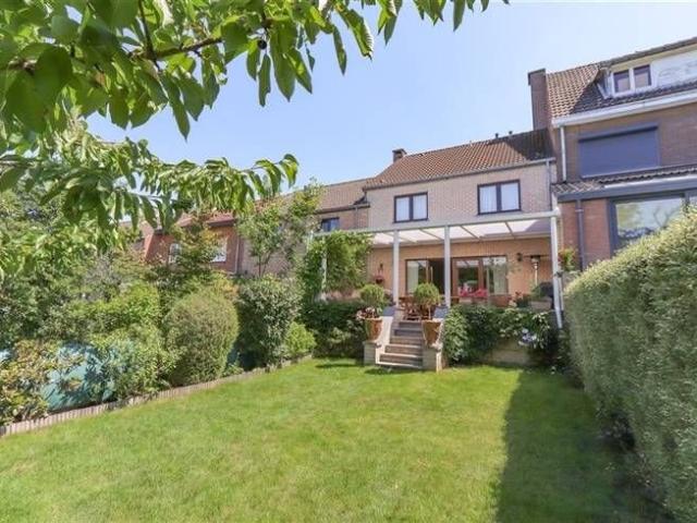 Maison excellent état 215m² 2a53ca 3CH + combles