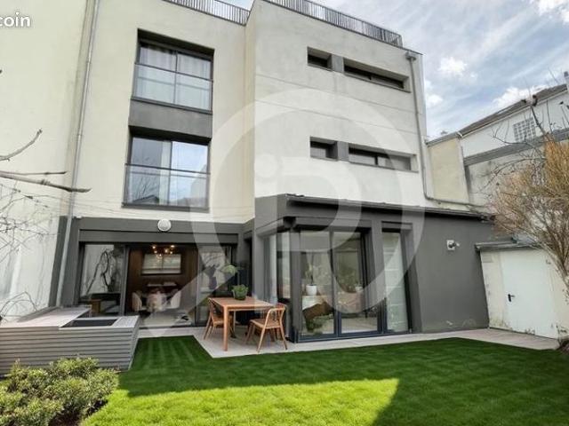 Maison exception 9 pièces 195 m2 COURBEVOIE
