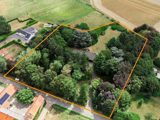 Maison exceptionnelle à vendre pour 850000 euro avec 4 chambres à coucher