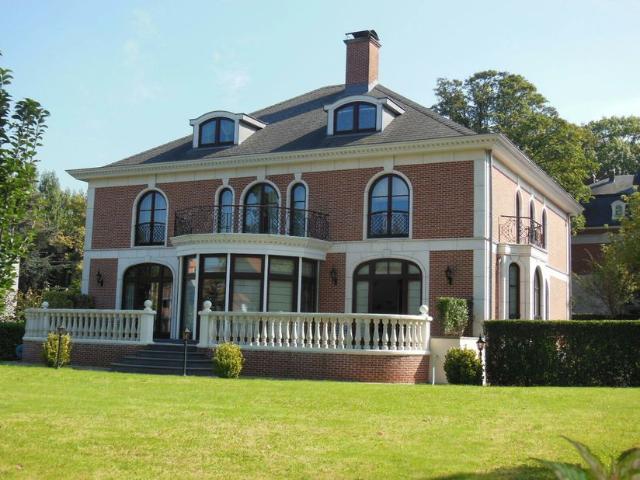 Maison exceptionnelle à vendre pour 3150000 euro avec 7 chambres à coucher