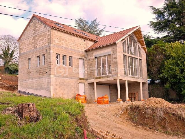 Maison exceptionnelle vue panoramique, d'une superficie de 144 m