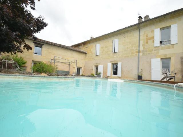 Maison F11