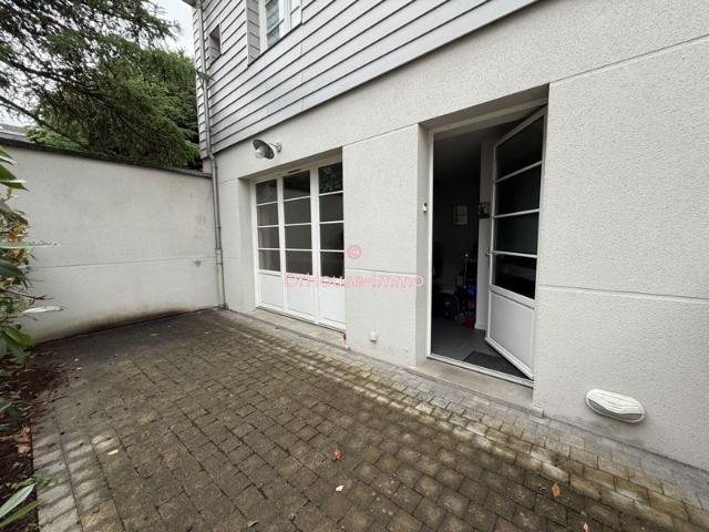 MAISON F2 BIS AVEC TERRASSE PLACE CAUCHOISE