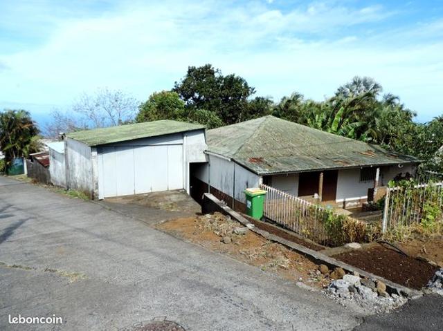 Maison F3 à LA PETITE ÎLE sur 860 m² de TERRAIN