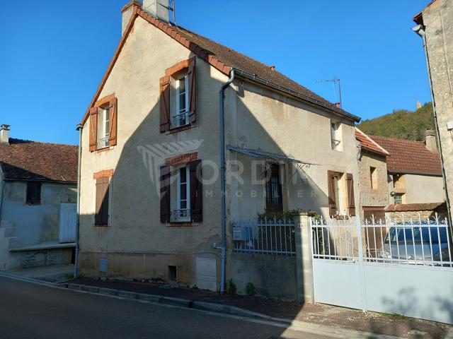 maison f3 avec bureau garage et cour