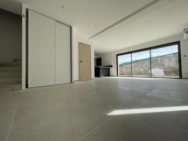 Maison F4
