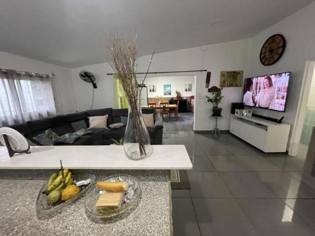 Maison F4 de 118 m2 avec piscine sur Bras Panon