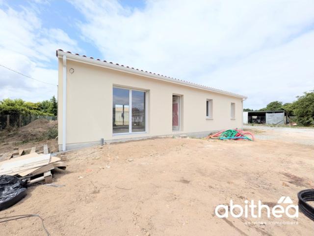 Maison F4 neuve de 90 m2 située à Galgon !