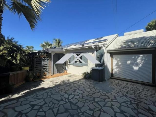 Maison F4+ Piscine + Sauna +Jacuzzi +Garage à la Rivière Sain