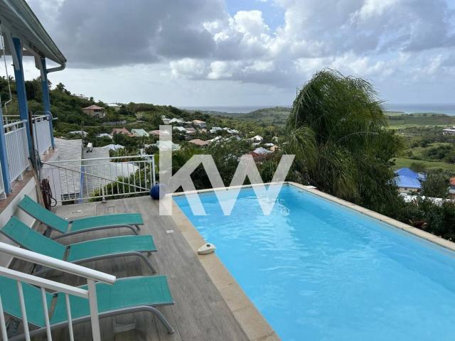 Maison F5+F3 260 m² à vendre à RIVIERE SALEE