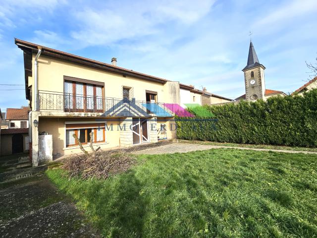 MAISON F7 avec GARAGES et TERRAIN