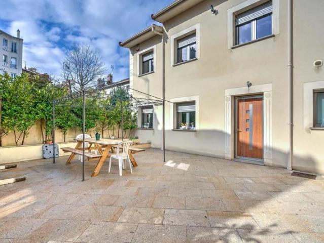 Maison rénovée 4 pièces avec jardin à Vitry sur Seine