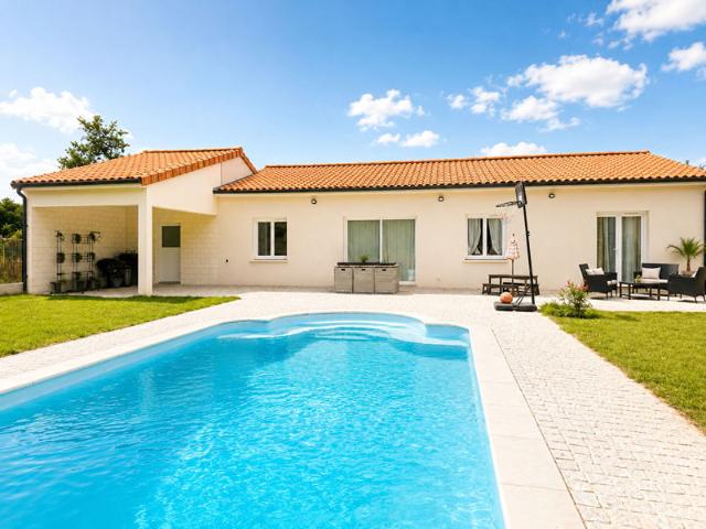 Maison Fontaine Le Comte 4 pièce s 113 m2