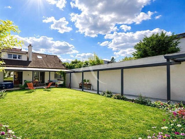Maison Fontenay Sous Bois 6 pièce s 162.40 m2