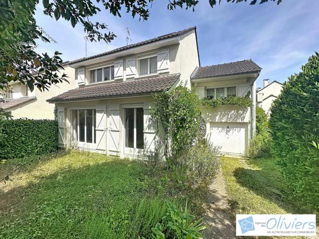 Maison familiale dans un quartier calme