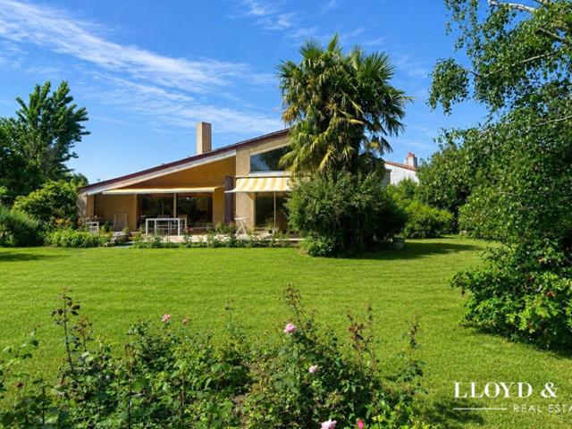 Maison familiale atypique avec DPE B, beaux volumes et jardin ar