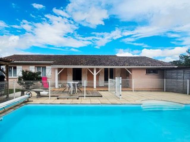 Maison familiale au calme, quatre chambres, garage, piscine sécurisée