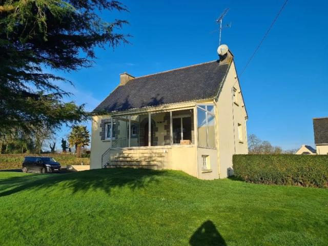 Maison familiale au calme sur sous sol complet et grand terr