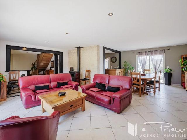 Maison familiale au calme, 10 min d'Albi, grand terrain, 4 chamb