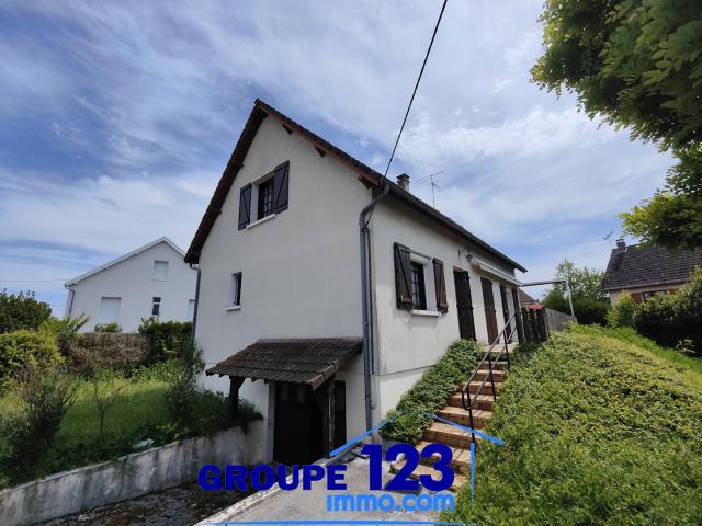 Maison familiale aux beaux volumes et fort potentiel