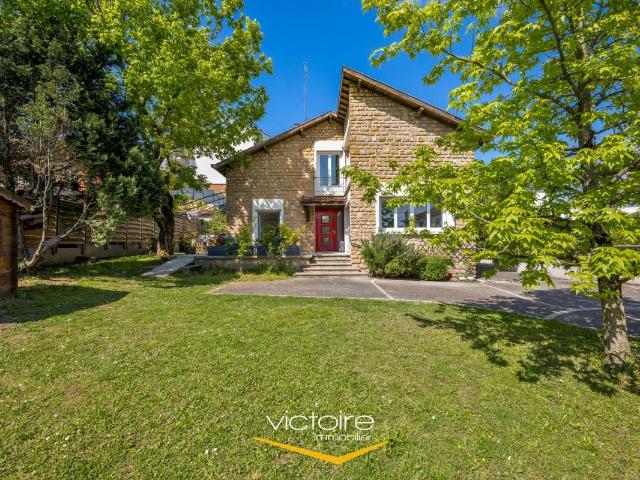 Maison familiale aux portes de Montchat – 192 m² – BRON Les Genêts