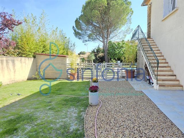 Maison familiale avec 5 chambres et un loft indépendant, Uzè. 230m² Uzès