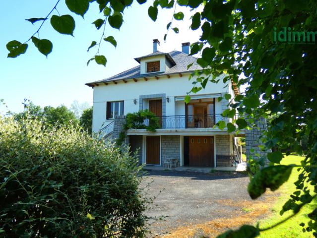 MAISON FAMILIALE AVEC APPARTEMENT