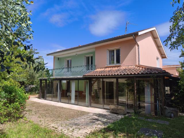 Maison Familiale Avec Appartement Indépendant 175m² Atur