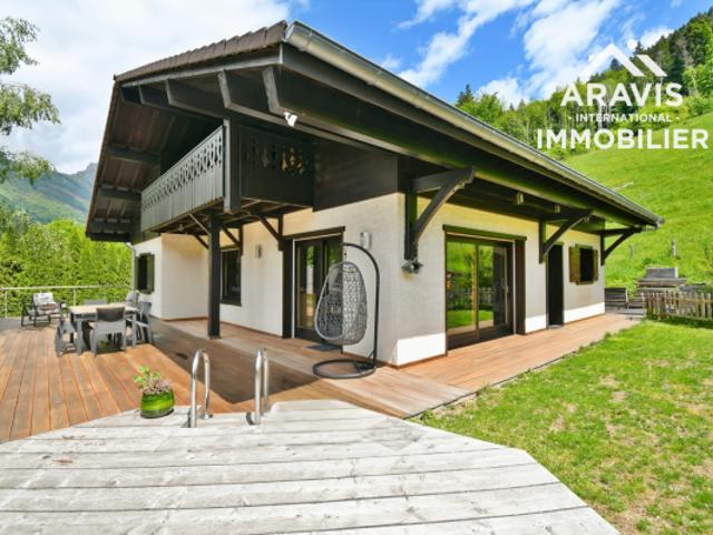 Maison familiale avec garage XXL et studio indépendant