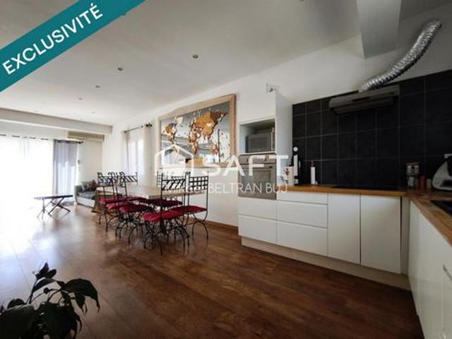 Maison familiale avec grand garage et terrasse