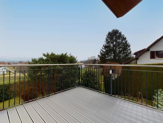 Maison familiale avec grand jardin et couvert à voitures !