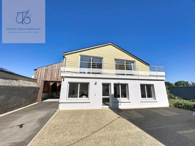 Maison familiale avec grand jardin et hangar de 250 m2 à Lan