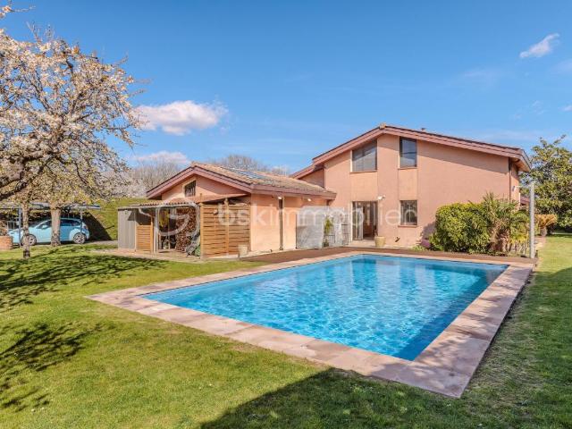 Maison familiale avec grand jardin