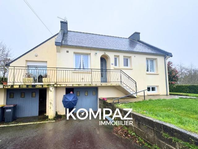 Maison familiale avec grand terrain à Saint Jacut du Mené