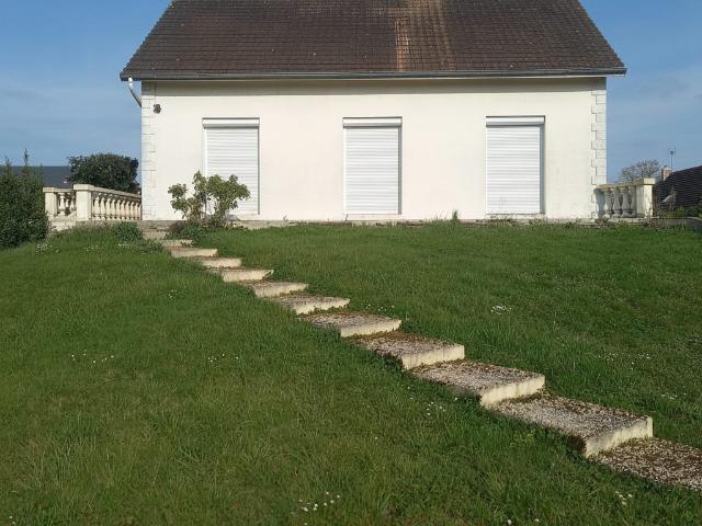 ? « Maison familiale avec grand terrain et beau potentiel à 105m² Rouziers de Touraine