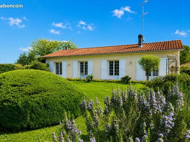 MAISON FAMILIALE AVEC GRANDE PISCINE – 4 CHAMBRES – 3 280 m² DE TERRAIN