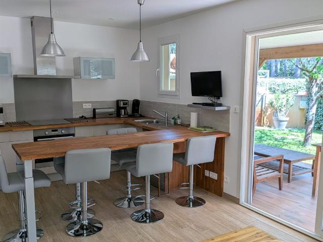 Maison familiale avec dépendance locative, piscine et presta. 220m² Carcans