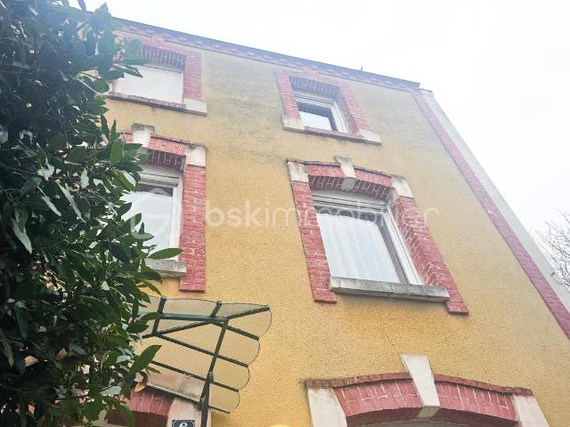 Maison familiale 176 m2 avec espace indépendant à 10 min gare de Reims