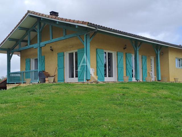 MAISON FAMILIALE AVEC HANGAR