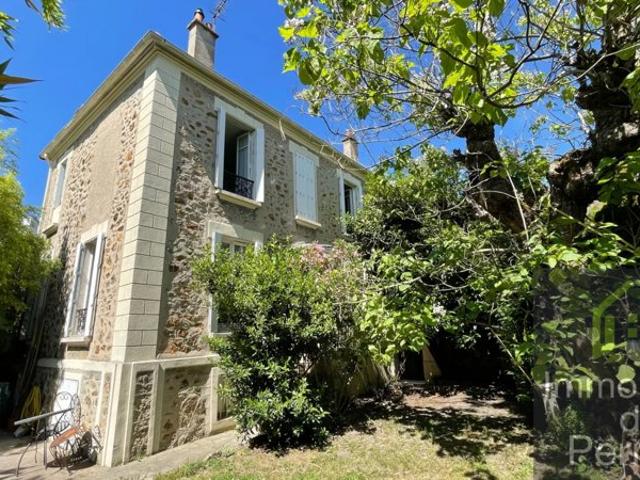 Maison familiale avec jardin Neuilly Plaisance