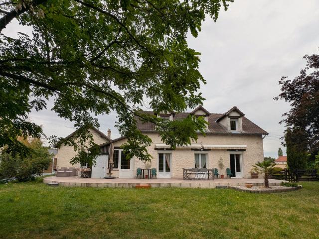 Maison familiale avec jardin à CHECY 45