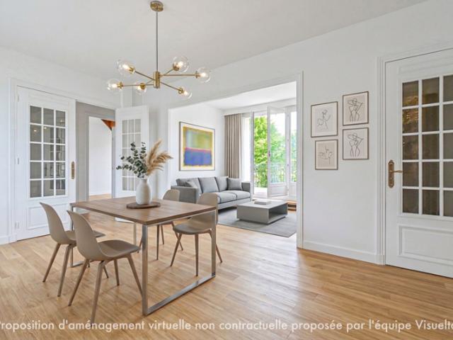 Maison familiale avec jardin, à proximité immédiate du RE