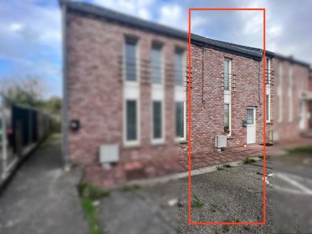 Maison familiale avec jardin et emplacement de parking