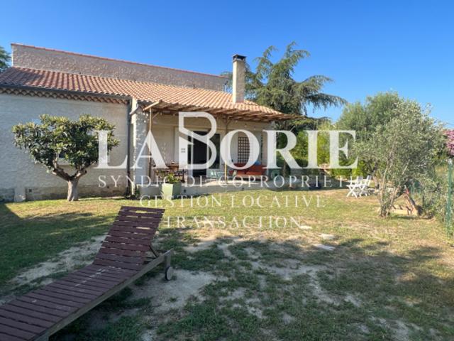 Maison familiale avec jardin et garage à Pernes les Fontaine