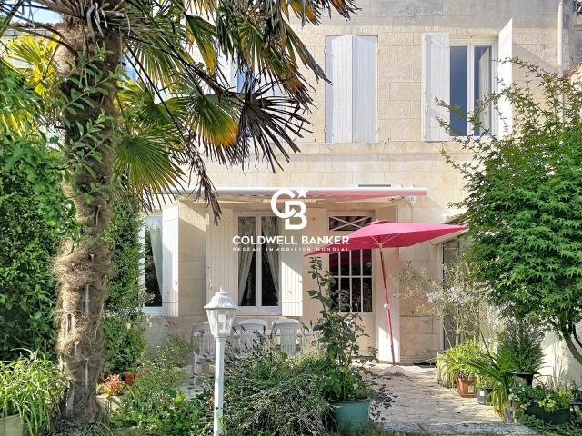 Maison familiale avec jardin et garage au cœur de Saintes 184m² Saintes