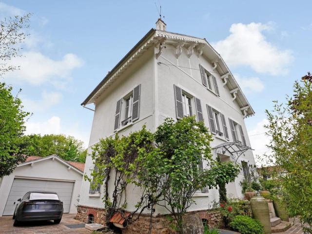 MAISON FAMILIALE AVEC JARDIN EAUBONNE