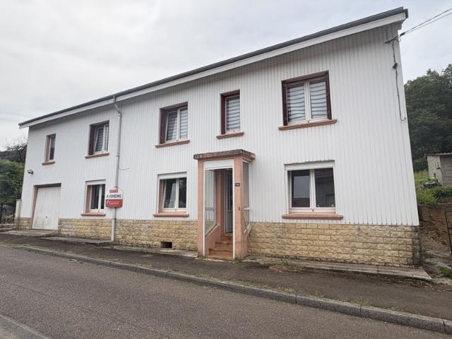 Maison familiale avec jardin, garage et grenier aménageable à vendre VAUX WARNIMONT 54