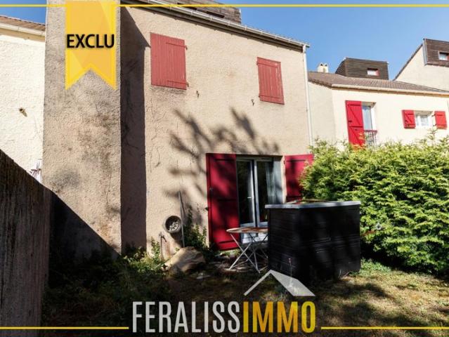 Maison familiale avec jardin privatif et box indépendant !