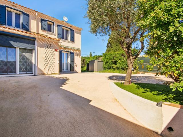 Maison familiale avec jardin, terrasse et sous sol sur la commun
