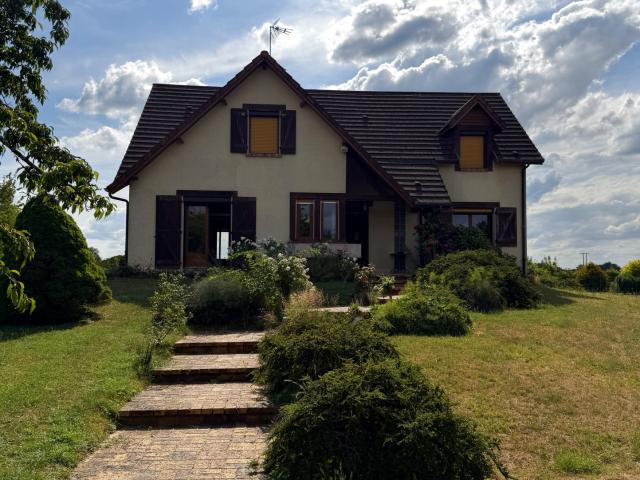 Maison familiale avec jardin